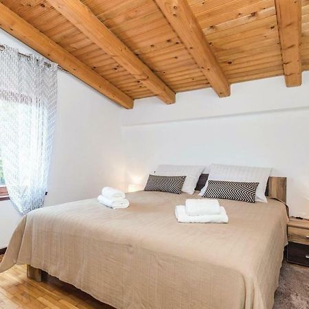 Villa Nino Ловран Екстериор снимка