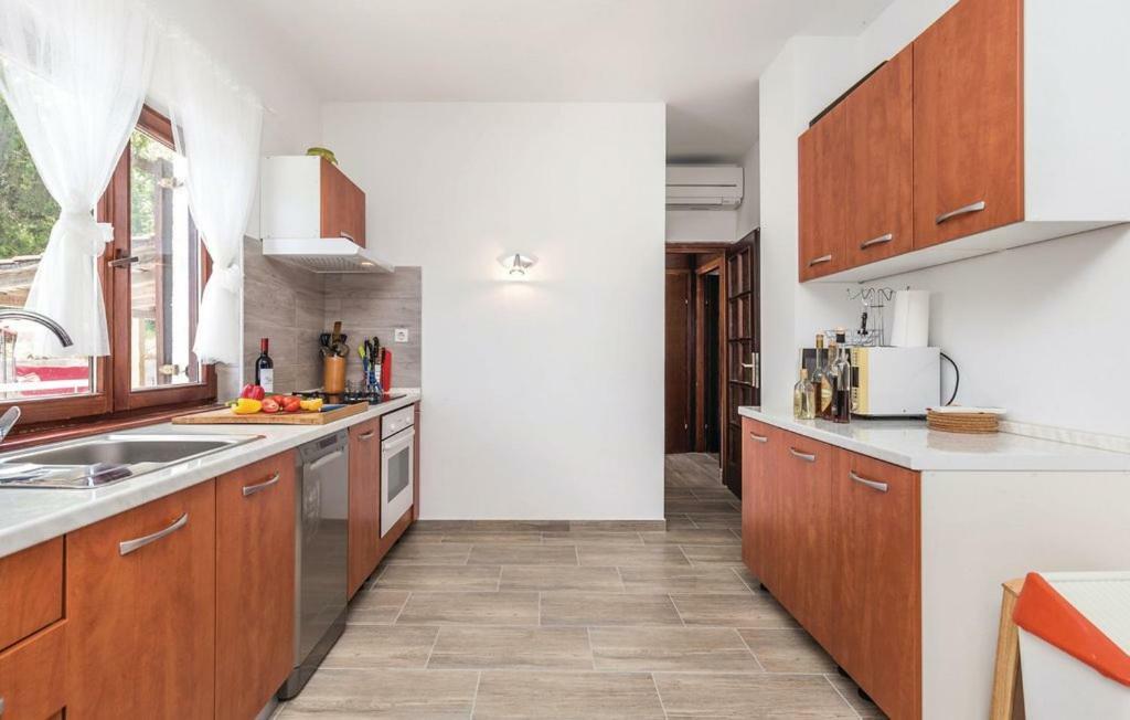 Villa Nino Ловран Екстериор снимка